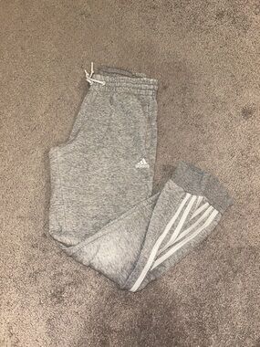 Women’s Adidas Joggers/Sweats